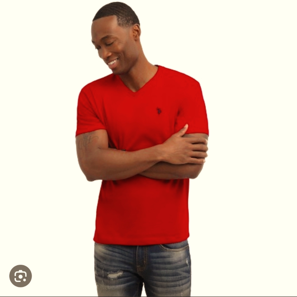 Men's dark red Ralph Lauren v-neck size m.